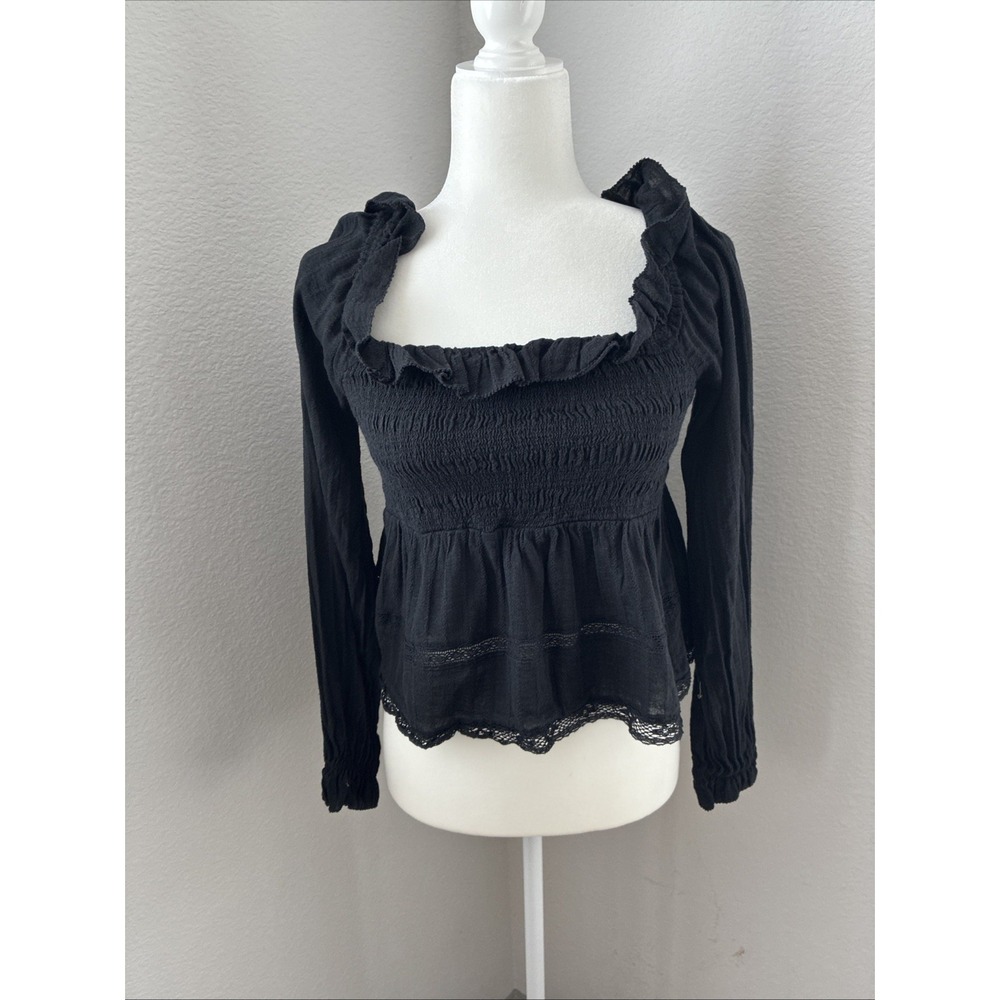 American Eagle Womens Medium Top Coquette Y2K Smocked Lace Whimsygoth Festival‎